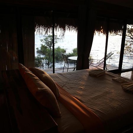 Wetlandcamp บ้านชายเล Phatthalung Exterior foto