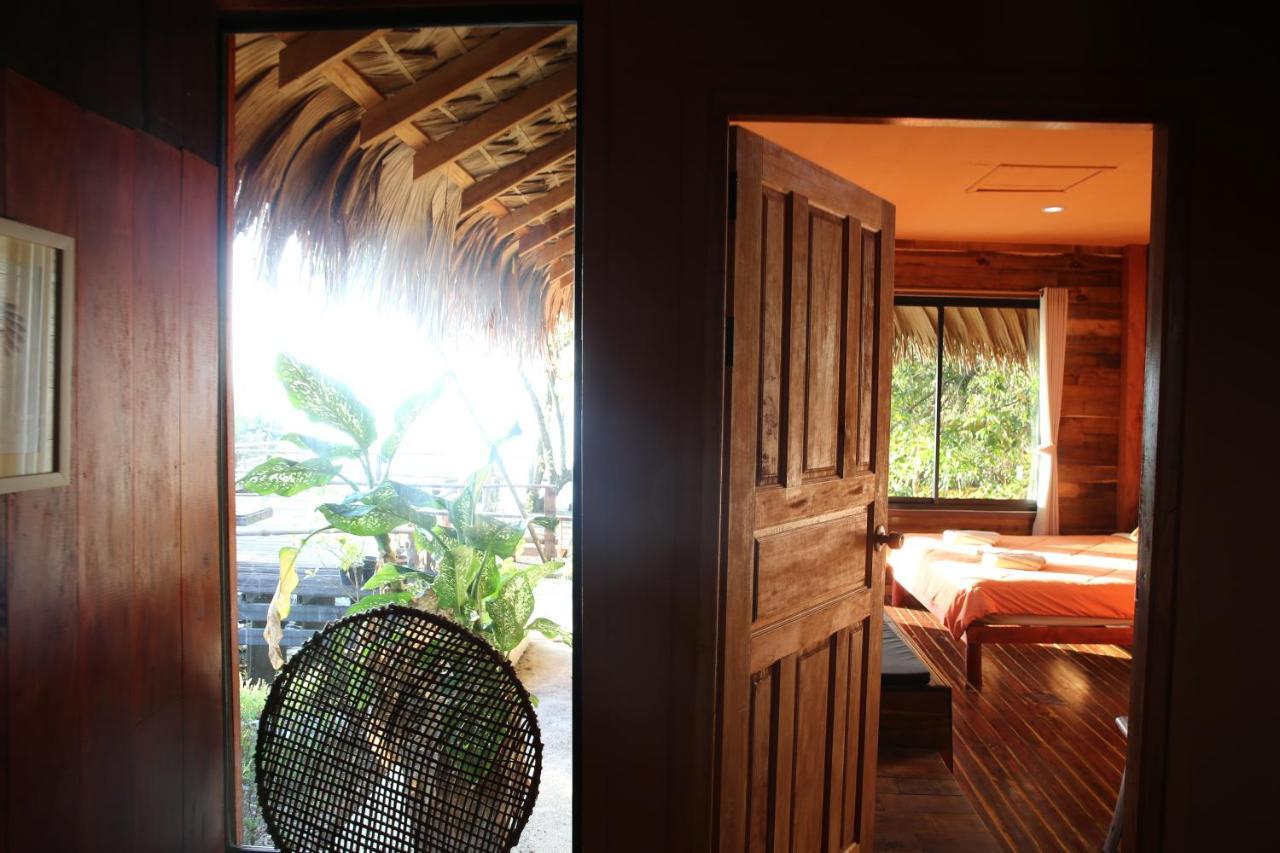 Wetlandcamp บ้านชายเล Phatthalung Exterior foto